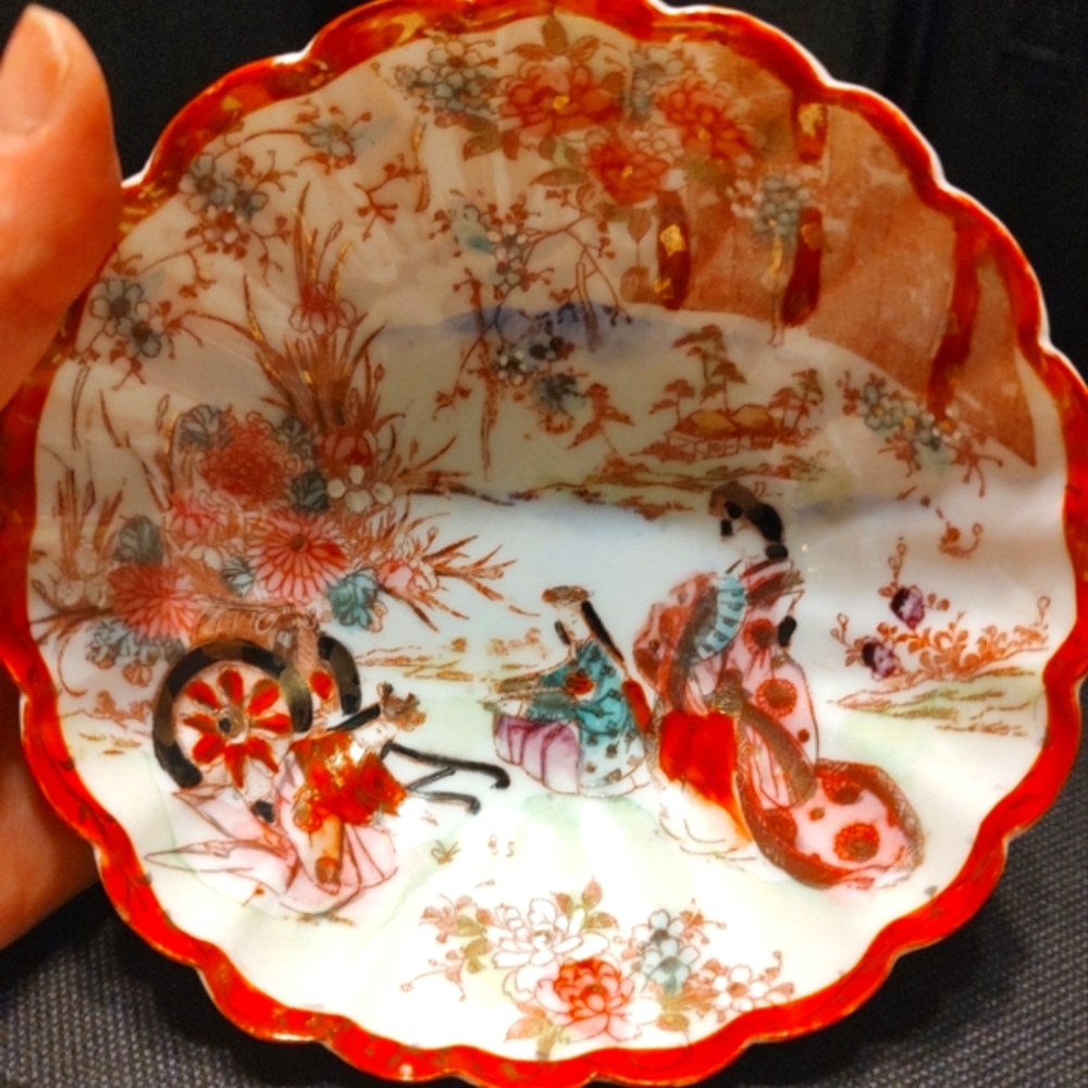 🔸⛩️🔸 Gorgeous Antique Vintage Hand Painted Japanese Porcelain Nesting Bowl Set - Picture 9 of 16